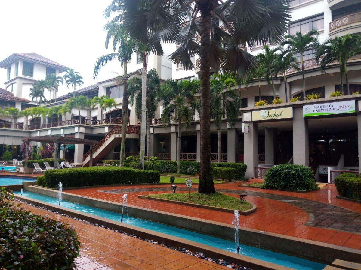 الشقق الفندقية ملقافي  Costa Mahkota المظهر الخارجي الصورة
